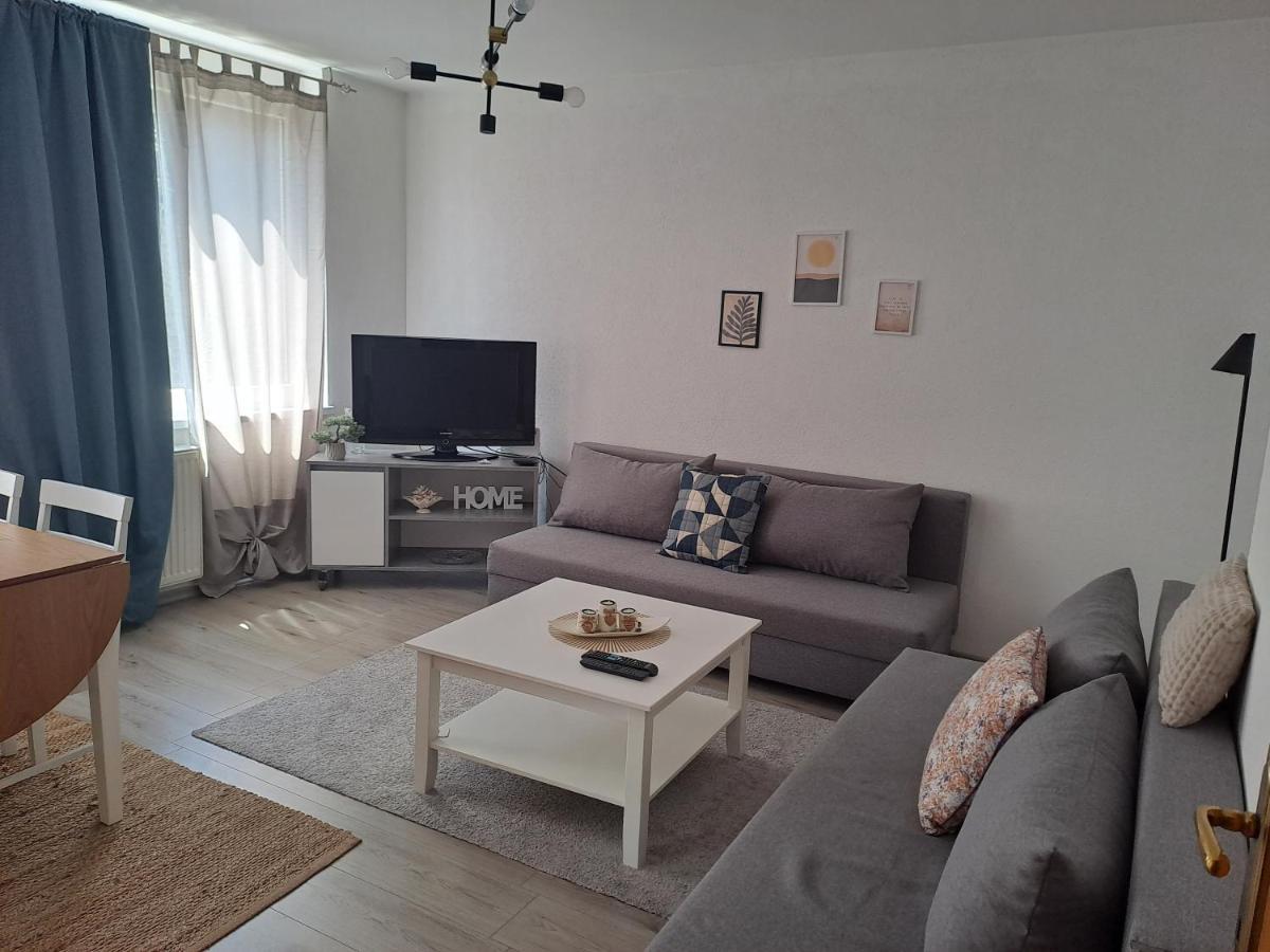 Enjoy Traveling Apartment Тузла Екстериор снимка