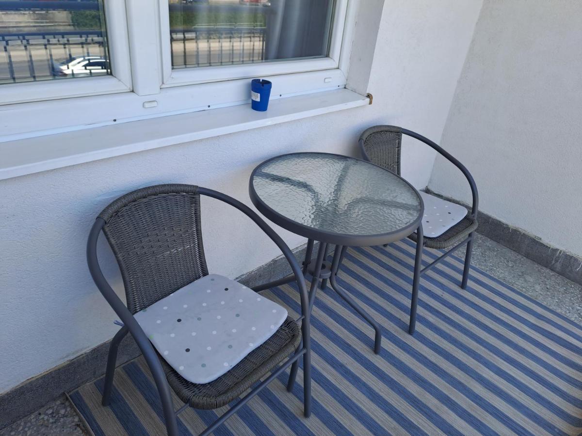 Enjoy Traveling Apartment Тузла Екстериор снимка