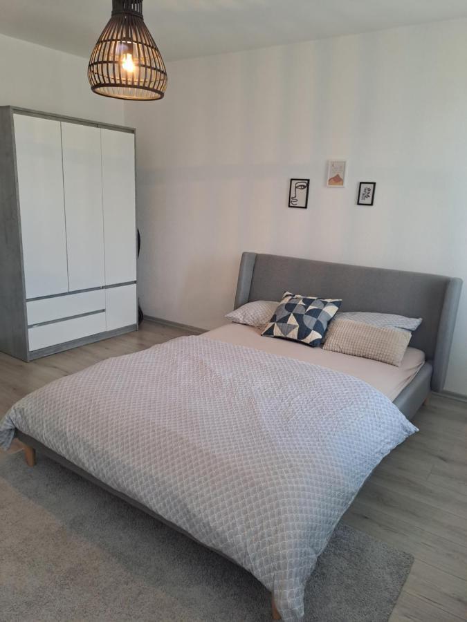 Enjoy Traveling Apartment Тузла Екстериор снимка