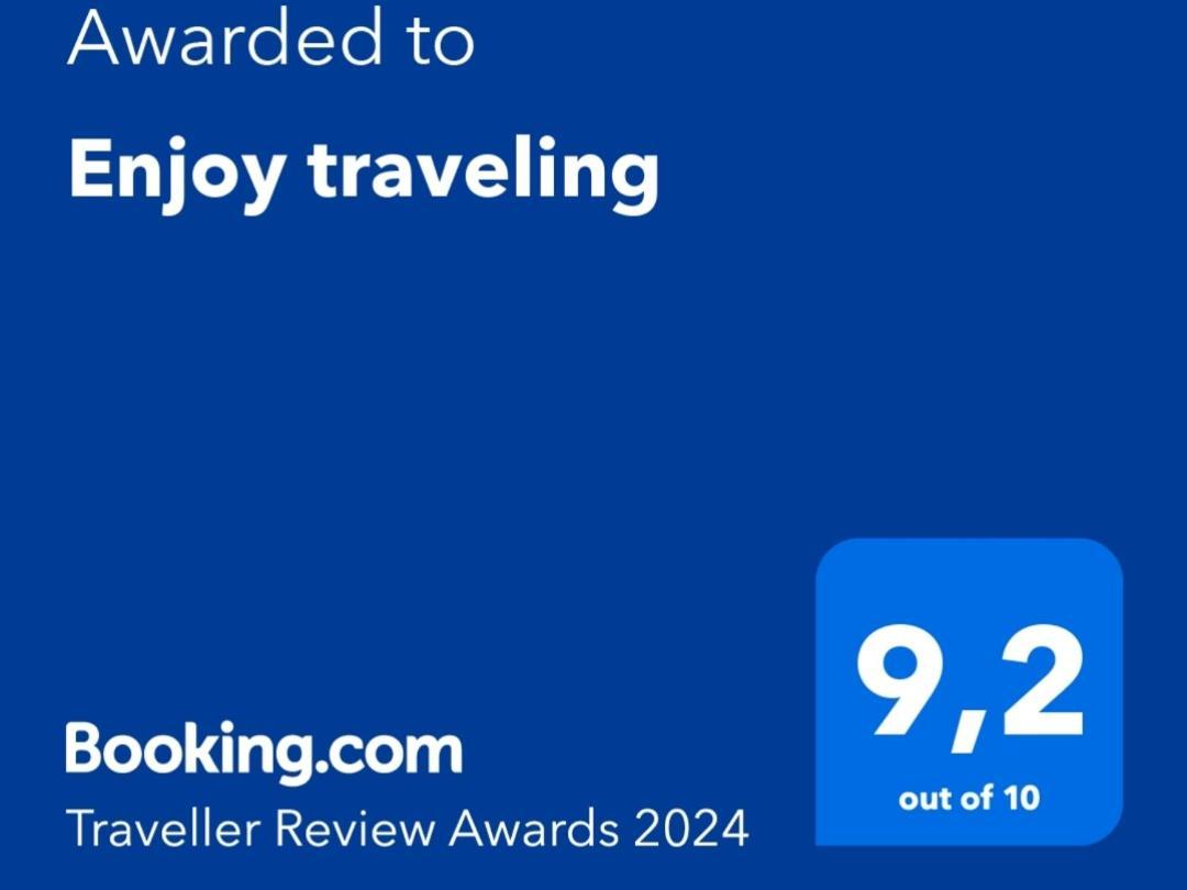 Enjoy Traveling Apartment Тузла Екстериор снимка
